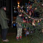 Wspólne ubieranie choinki