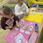 Uczniowie SP w Kłaju poznali wioskę Bullerbyn