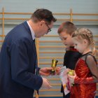 Wręczenie nagród w międzyszkolnych zawodach klas sportowych w rock’n’rollu akrobatycznym