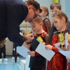 Wręczenie nagród w międzyszkolnych zawodach klas sportowych w rock’n’rollu akrobatycznym