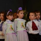 Przedszkolaki z Kłaja z życzeniami swoim babciom i dziadkom