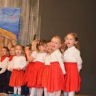 Przedszkolaki z Kłaja z życzeniami swoim babciom i dziadkom