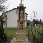 Kapliczka z figurą Św. Jana Nepomucena w Kłaju