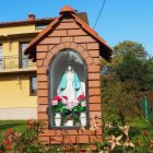 Kapliczka Matki Boskiej w Szarowie