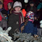 Ubrana w kolorowe bombki i migoczące światełka…