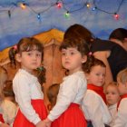 Przedszkolaki z Kłaja z życzeniami swoim babciom i dziadkom
