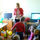 Wie, że je musi oddać w terminie