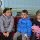 Przedszkolaki ze Skawiny w Gminnej Izbie Regionalnej w Kłaju.     