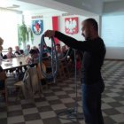 Dzieci łapią wiatr w żagle w Kłaju