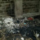 Pożar domu jednorodzinnego. Policjanci uratowali 60-letnią kobietę