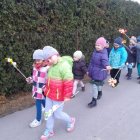 Wiosenny korowód ulicami Dąbrowy