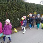 Wiosenny korowód ulicami Dąbrowy