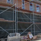 Prace nad rozbudową Remizy OSP w Szarowie nie ustają