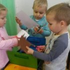 W Przedszkolu w Dąbrowie odpady segregujemy i przyrodę ratujemy!