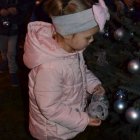 Wspólne ubieranie choinki