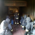 Wyszkoleni w gaszeniu pożarów wewnętrznych