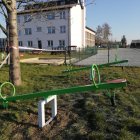 A na poprawę humoru: nowe huśtawki 