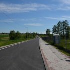 Chodnikiem do i ze szkoły w Brzeziu