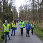 Piesza wycieczka po Puszczy Niepołomickiej uczniów z Grodkowic