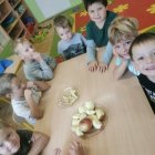 Dzień jabłka w przedszkolu w Targowisku