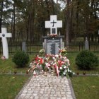 Wizyta przedszkolaków na grobach żołnierzy
