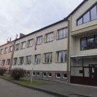 Rozpoczęto montaż ekologicznych ogniw fotowoltaicznych na budynkach użyteczności publicznej