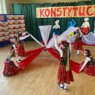 Wiwat maj, piękny maj – akademia klas młodszych w SP Kłaj