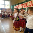 Wiwat maj, piękny maj – akademia klas młodszych w SP Kłaj