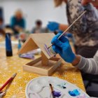 Najpiękniejsze karmniki dla ptaków powstały w Pracowni Artystycznej GCK