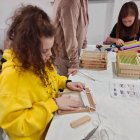 W GCK młodzież przymierzyła się do tematu tkania