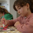 Kolorowe marmurki i dzieła z zimnej porcelany powstały w GCK-u
