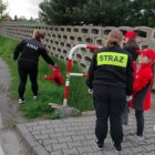 Członkowie MDP z Targowiska wyruszyli sprzątać świat