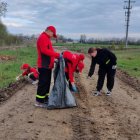 Członkowie MDP z Targowiska wyruszyli sprzątać świat