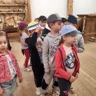 Przedszkolaki z Grodkowic z wizytą w Zagrodzie na Jędrzejkówce