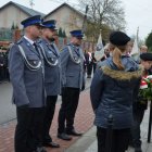 Obchody Dnia Niepodległości w Brzeziu przy pomniku J. Piłsudskiego. 