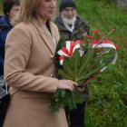 Obchody Dnia Niepodległości w Brzeziu przy pomniku J. Piłsudskiego. 