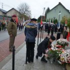 Obchody Dnia Niepodległości w Brzeziu przy pomniku J. Piłsudskiego. 