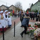 Obchody Dnia Niepodległości w Brzeziu przy pomniku J. Piłsudskiego. 