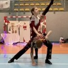 Taneczne mikołajki w SP Szarów.