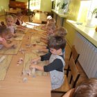 Warsztaty ceramiczne w Przedszkolu w Kłaju.