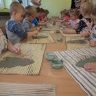 Warsztaty ceramiczne w Przedszkolu w Kłaju.