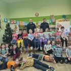 Uczniowie z SP Szarów wiedzą jak być widocznym na drodze.