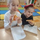 Międzynarodowy Dzień Pizzy w Przedszkolu w Szarowie.