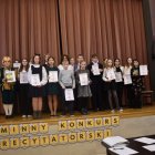 Konkursowa rywalizacja recytatorów.