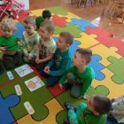 „Witaj Wiosno” - przedszkolaki z Brzezia witały kolejną porę roku. 