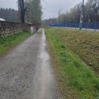Dzieci i rodzice z LKS Zryw Szarów rozpoczynają akcję #gminękłajposprzątaj.