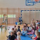 „Mam hobby” – spotkanie przedszkolaków z Grodkowic z aktorem i alpinistą.
