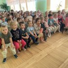 Przedszkolaki z Kłaja spotkały się z mimem.
