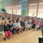 Przedszkolaki z Kłaja spotkały się z mimem.