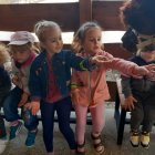 Wycieczka przedszkolaków z Grodkowic do AlpacaPark w Przebieczanach.